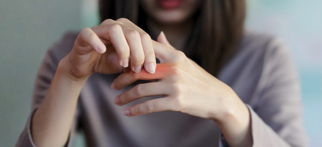 ρευματοειδήσ αρθρίτιδα πρώτα συμπτώματα​